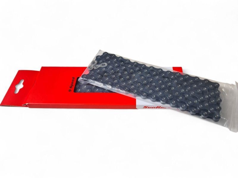Ланцюг SunRace CNM94 B Black 9 швидкостей, 116 ланок, з замкомЛанцюг SunRace CNM94 B Black 9 швидкостей, з замком фото