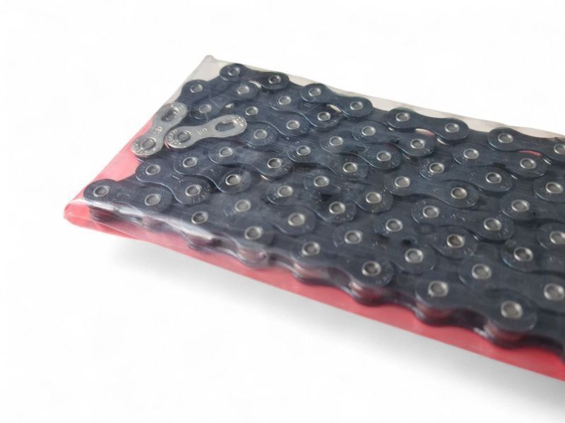 Ланцюг SunRace CNM84 S Black 8 швидкостей, 116 ланок, з замкомЛанцюг SunRace CNM84 S Black 8 швидкостей, 116 ланок, з замком фото